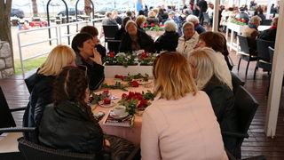 U organizaciji Općine Vir i Vir turizma virskim damama podijeljeno 400 ruža u povodu Dana žena