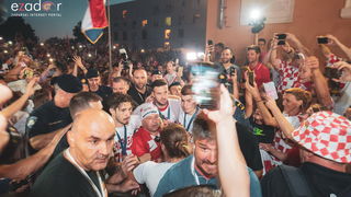 Zadar priredio čudesan doček svojim Vatrenim herojima (1)