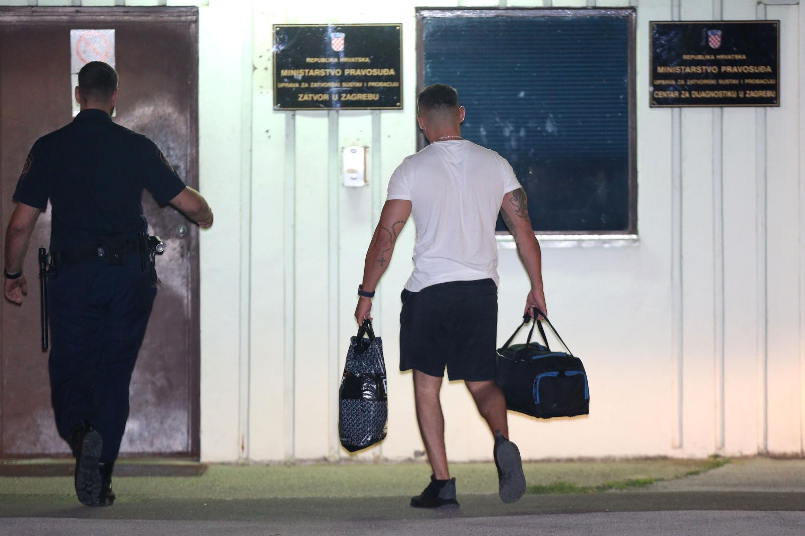 Darko Kovačević Daruvarac stigao je u Remetinec na odsluženje kazne! Darko Kovačević Daruvarac stigao je u Remetinec na odsluženje kazne!