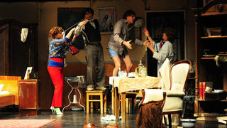 Zadar, 18.02.2013. snimio: Nenad Marčev
premijera HNK Zadar
Nikolaj Koljada: KOKOŠ, komedija
redatelj: Dražen Ferenčina
Igraju: Jasna Ančić, Tamara Šoletić, Žana Bumber,
Ivica Jončić, Mirko Šatalić,
Vinko Radovčič, Mimi Zadarski, Anto Zadar, 18.02.2013. snimio: Nenad Marčev
premijera HNK Zadar
Nikolaj Koljada: KOKOŠ, komedija
redatelj: Dražen Ferenčina
Igraju: Jasna Ančić, Tamara Šoletić, Žana Bumber,
Ivica Jončić, Mirko Šatalić,
Vinko Radovčič, Mimi Zadarski, Anto