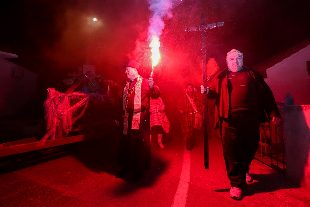 Sinoć su paljenjem Karnevala okončane tradicijske virske maškare