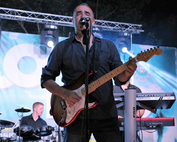 Virsko ljeto 2016: Dražen Zečić Zeko i Banana Band raspjevali i rasplesali Vir