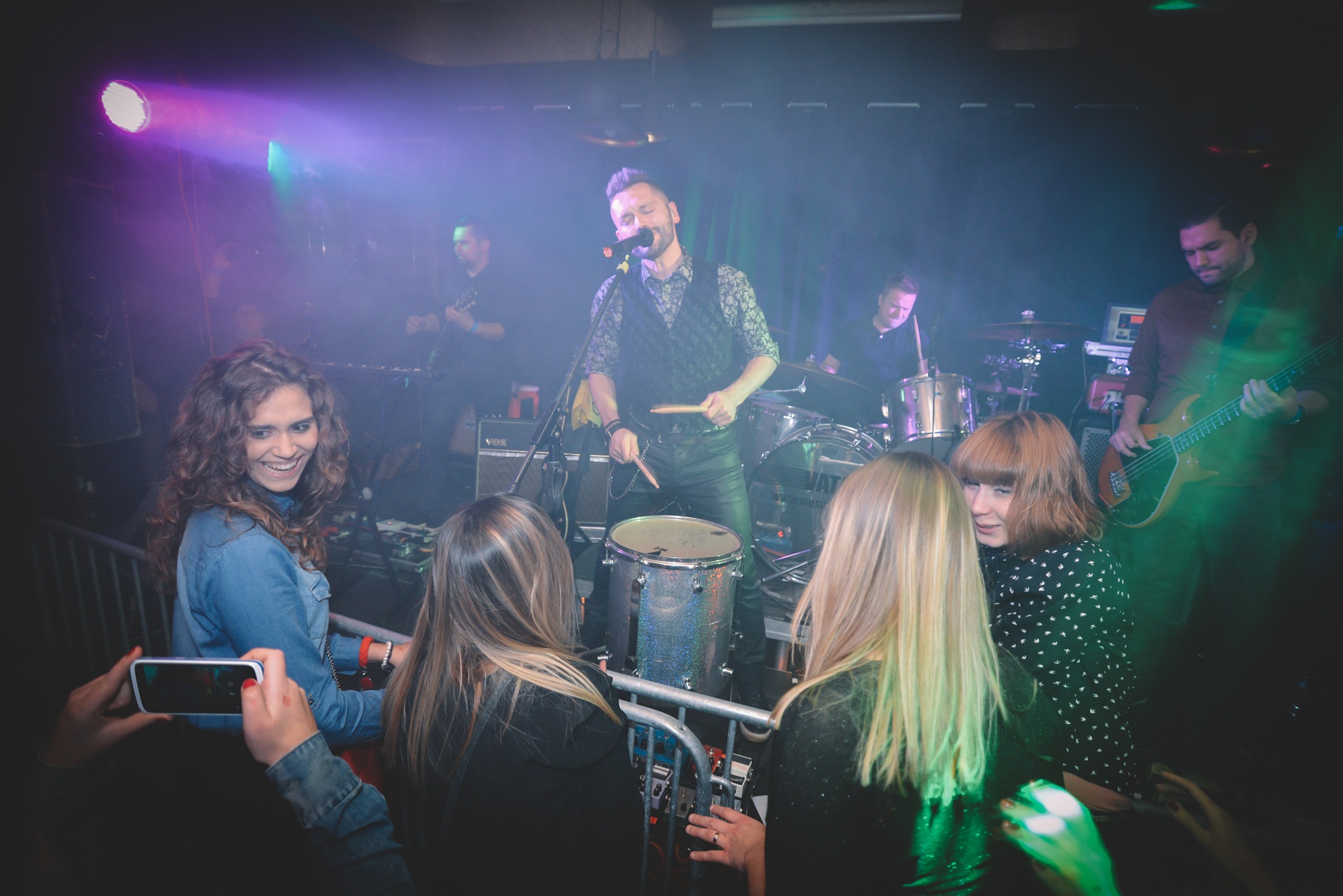 Vatra i Epilog u Maraschino baru, Foto: Iva Perinčić Vatra i Epilog u Maraschino baru, Foto: Iva Perinčić