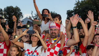 Veličanstven doček četvorice zadarskih Vatrenih od Gradskog mosta do Foruma