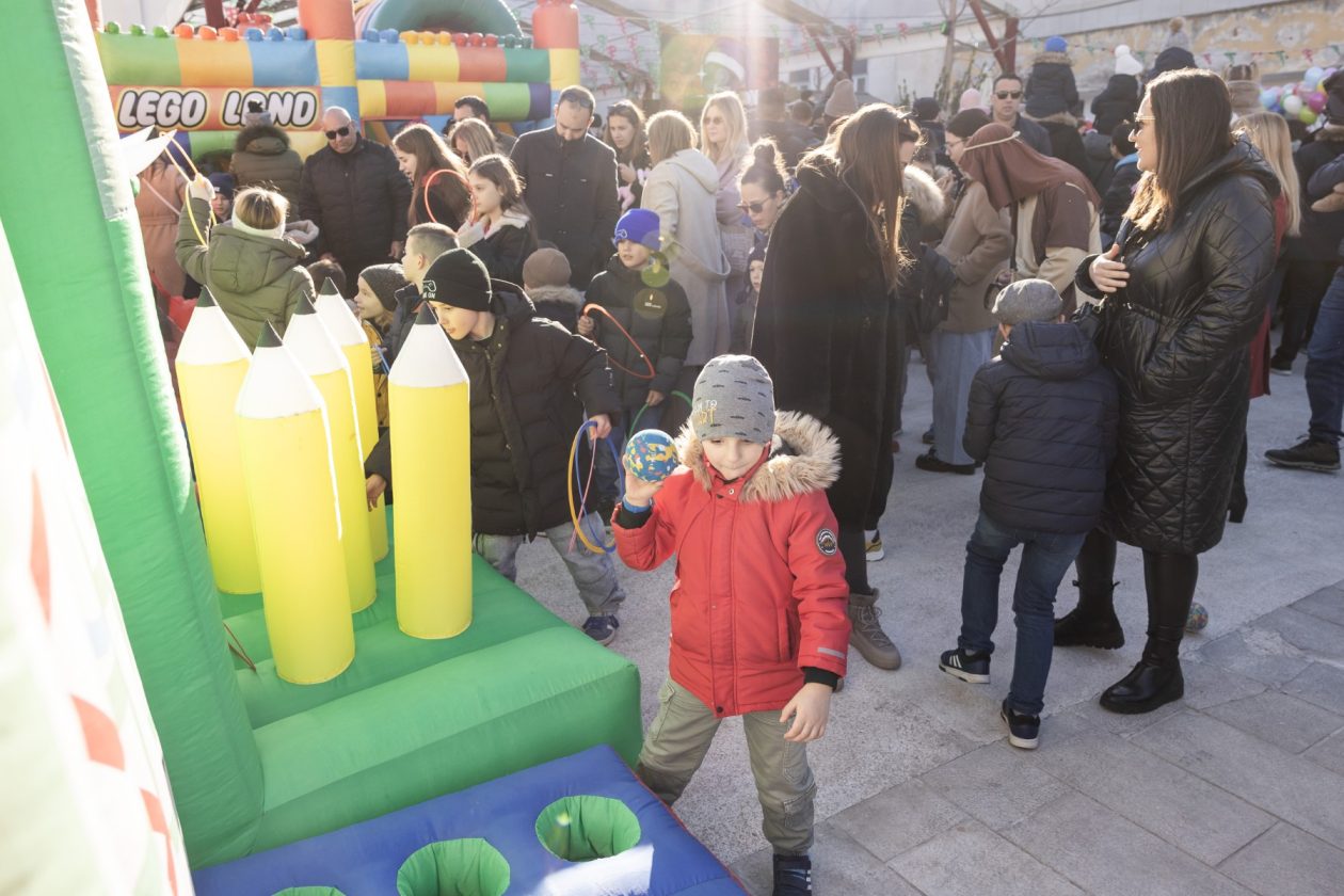 Dječji doček Nove godine na Božićnom gramofonu