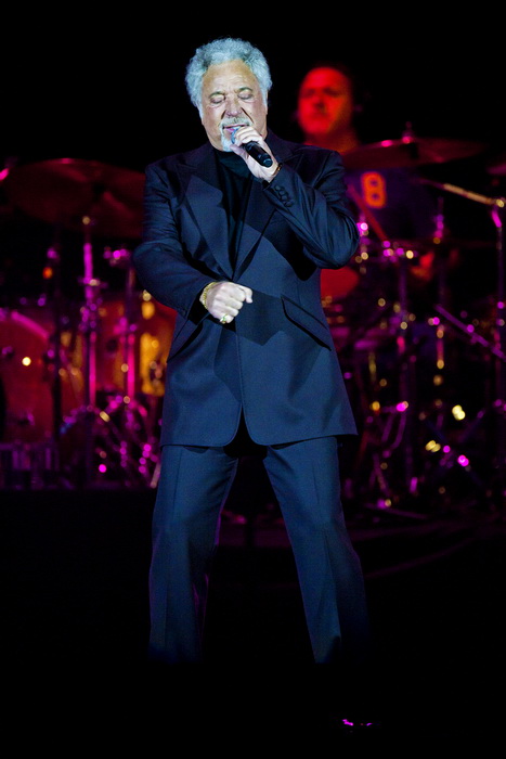 Zagreb, 211111.
Legendarni pjevac Tom Jones, odrzao je veceras koncert u Areni Zagreb u sklopu  Praise & Blame  europske turneje.
Foto: Neja Markicevic / CROPIX