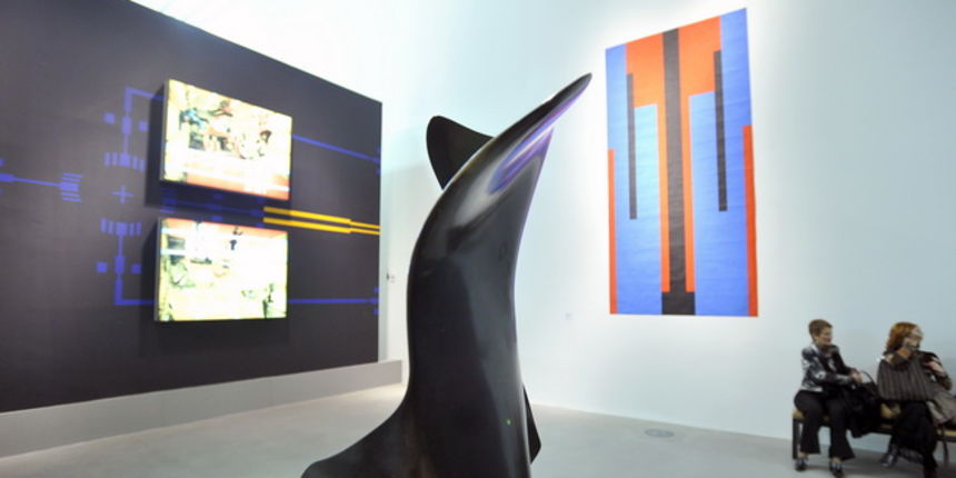 Zagreb , 111209.Nakon sest godina izgradnje otvoren je Muzej suvremene umjetnosti. Na otvorenju su se pojavili mnogi politicari, umjetnici i glazbenici. Foto Marko Miscevic/ CROPIX Zagreb , 111209.Nakon sest godina izgradnje otvoren je Muzej suvremene umjetnosti. Na otvorenju su se pojavili mnogi politicari, umjetnici i glazbenici. Foto Marko Miscevic/ CROPIX