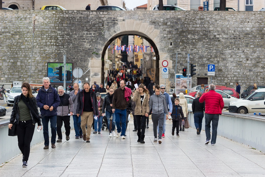 Đir po gradu 22. studenog 2016. Foto: Bojan Bogdanić Đir po gradu 22. studenog 2016. Foto: Bojan Bogdanić