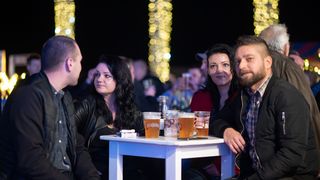 Vatromet, tisuće konfeta, šampanjac, prskalice i koncert Ivana Zaka i Tempo Banda