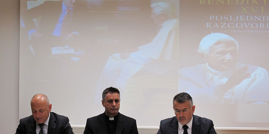 Knjiga “Posljednji razgovori” Benedikta XVI. od danas dostupna u knjižarama