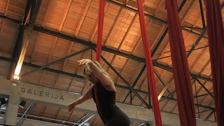 Arsenal: Xiomara Circo Art – ples na svili, Foto: Roberto Lerga Arsenal: Xiomara Circo Art – ples na svili, Foto: Roberto Lerga