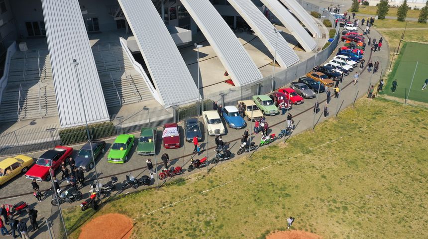 Oldtimer izložba na Višnjik Oldtimer izložba na Višnjik