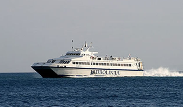 Katamaran, foto: pag-kolan-novalja.com