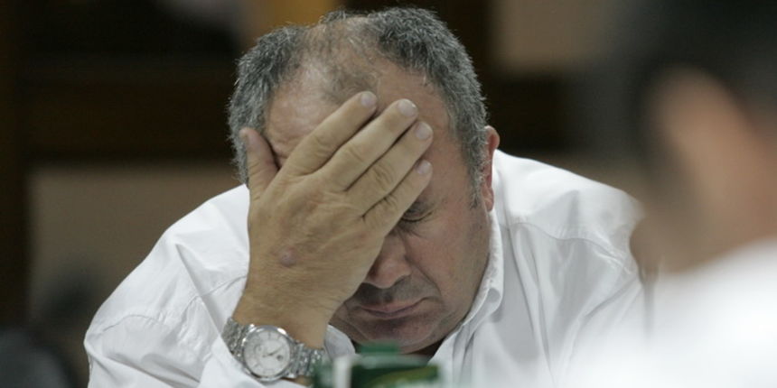 Split, 180712.
Na sjednici Gradskog vijeca odlucivalo se o raspletu situacije u Hajduku.
Na fotografiji: gradonacelnik Zeljko Kerum.
Foto: Jakov Prkic / CROPIX Split, 180712.
Na sjednici Gradskog vijeca odlucivalo se o raspletu situacije u Hajduku.
Na fotografiji: gradonacelnik Zeljko Kerum.
Foto: Jakov Prkic / CROPIX