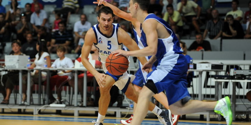 Zadar, 290812.
Dvorana Kresimira Cosica na Visnjiku.
Pripremna utakmica KK Zadar sa KK Samara iz Rusije.
Na fotografiji: Ivan Mikulic (5).
Foto: Luka Gerlanc / CROPIX Zadar, 290812.
Dvorana Kresimira Cosica na Visnjiku.
Pripremna utakmica KK Zadar sa KK Samara iz Rusije.
Na fotografiji: Ivan Mikulic (5).
Foto: Luka Gerlanc / CROPIX