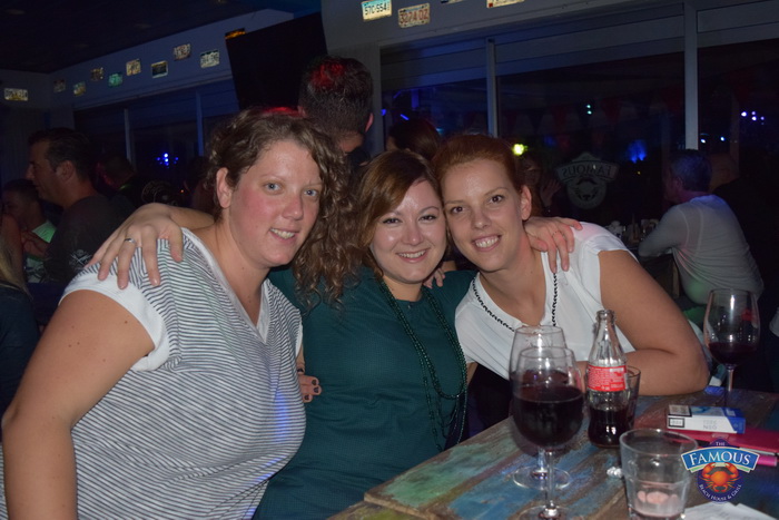 Songbusters i Elena Stella @ Famous Beach Bar & Grill Songbusters i Elena Stella @ Famous Beach Bar & Grill