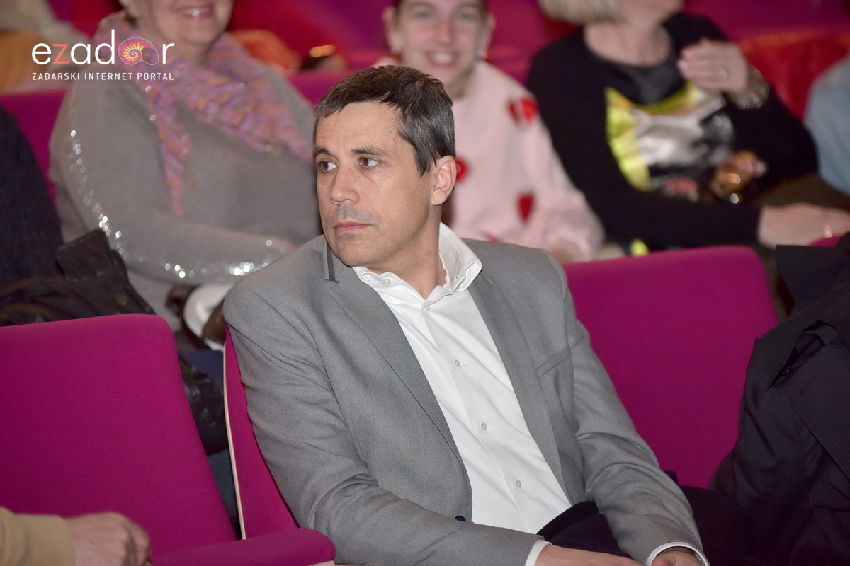 Premijera predstave “Nikome pravo” u Kazalištu lutaka Zadar Premijera predstave “Nikome pravo” u Kazalištu lutaka Zadar