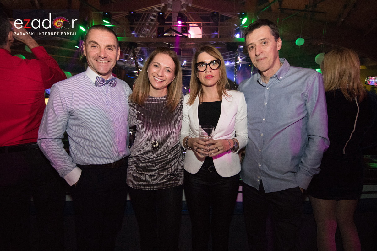 Ludnica u Saturnusu: Najbolji doček u svemiru i šire Ludnica u Saturnusu: Najbolji doček u svemiru i šire