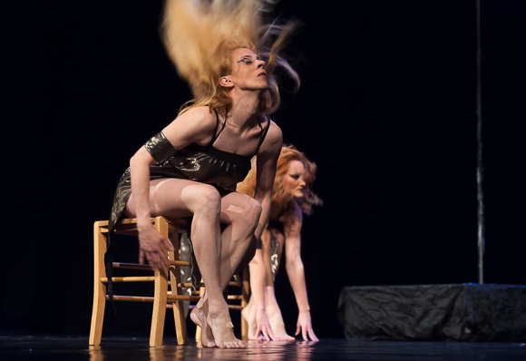 Pole/Chair/Dance show “Mental” @ HNK Zadar, 12.3.2016 – Foto: Ivan Toman Pole/Chair/Dance show “Mental” @ HNK Zadar, 12.3.2016 – Foto: Ivan Toman