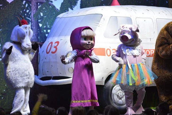 Predstava “Maša i Medvjed” moskovskog Dječjeg kazališta oduševila zadarske mališane Predstava “Maša i Medvjed” moskovskog Dječjeg kazališta oduševila zadarske mališane