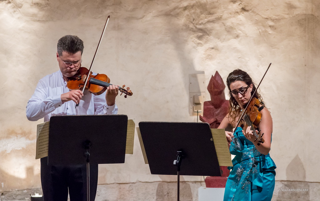 Roman i Milena Simović oduševili koncertom u crkvi Sv. Donata Roman i Milena Simović oduševili koncertom u crkvi Sv. Donata