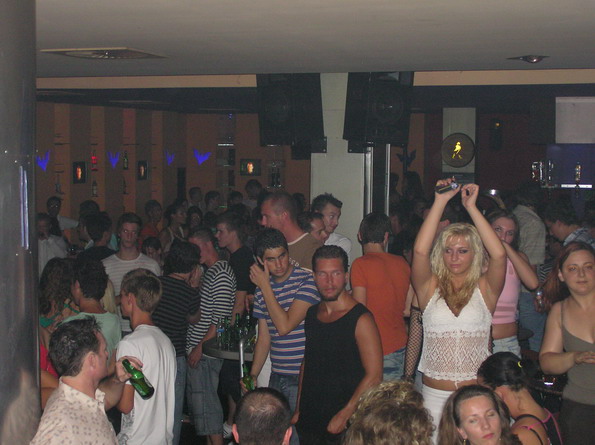 OLYMPUS DIGITAL CAMERA