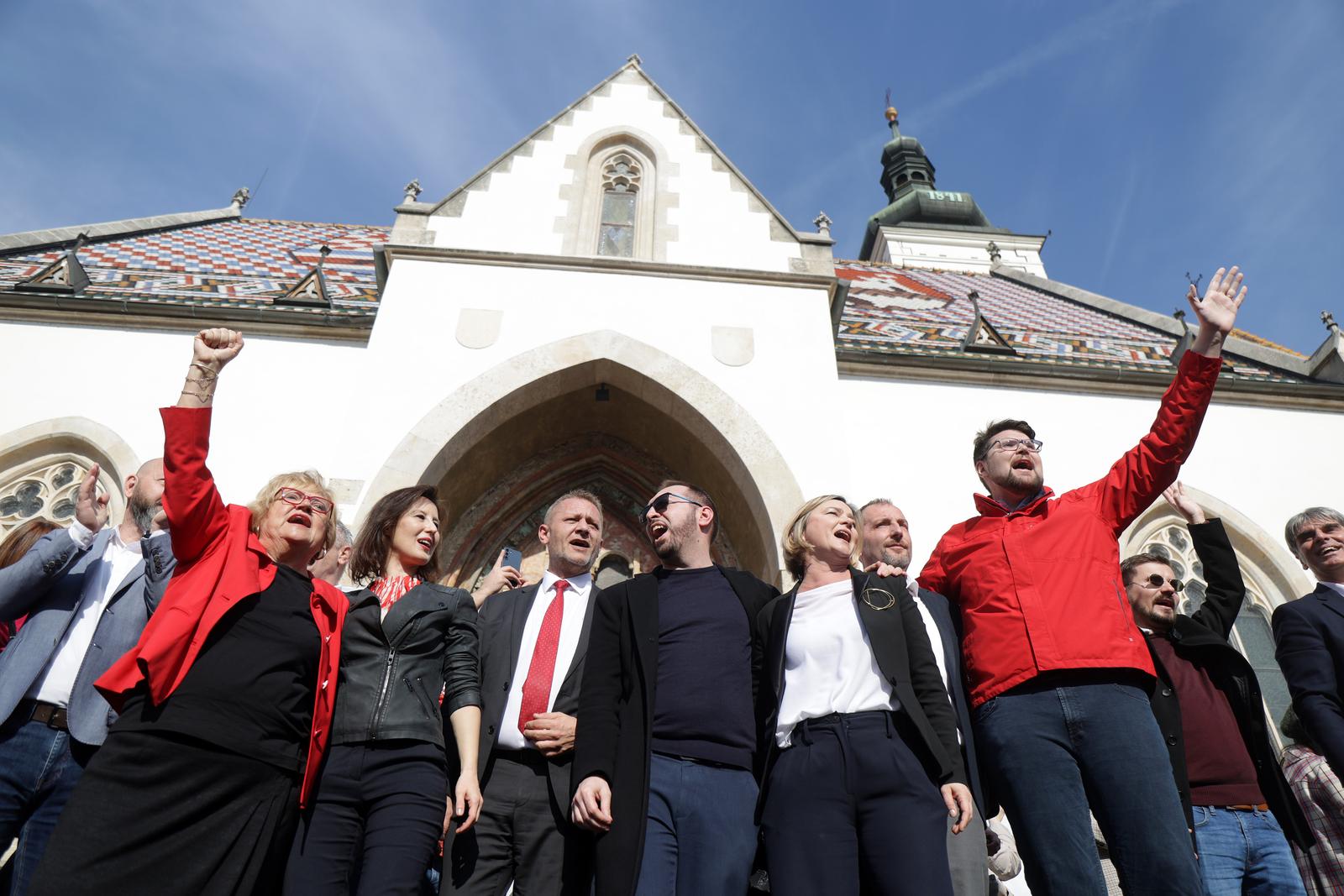 Markov trg: Prosvjed Dosta je! Odmah na izbore Markov trg: Prosvjed Dosta je! Odmah na izbore