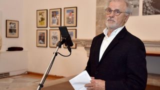 U Gradskoj loži otvorena izložba fotografija posvećena “zlatnoj kopački” – Josipu Skoblaru. Foto: Dino Stann/PIXSELL