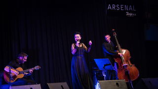 Veličanstvena Amira Medunjanin oduševila Zadrane u klubu Arsenal. Foto: Vinko Pešić Veličanstvena Amira Medunjanin oduševila Zadrane u klubu Arsenal. Foto: Vinko Pešić