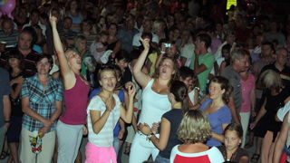 Sukosan: 40. Trka tovarov “Memorijal kenje Vijole” i 6. Noc svicarenja 8. kolovoza 2010. Sukosan: 40. Trka tovarov “Memorijal kenje Vijole” i 6. Noc svicarenja 8. kolovoza 2010.