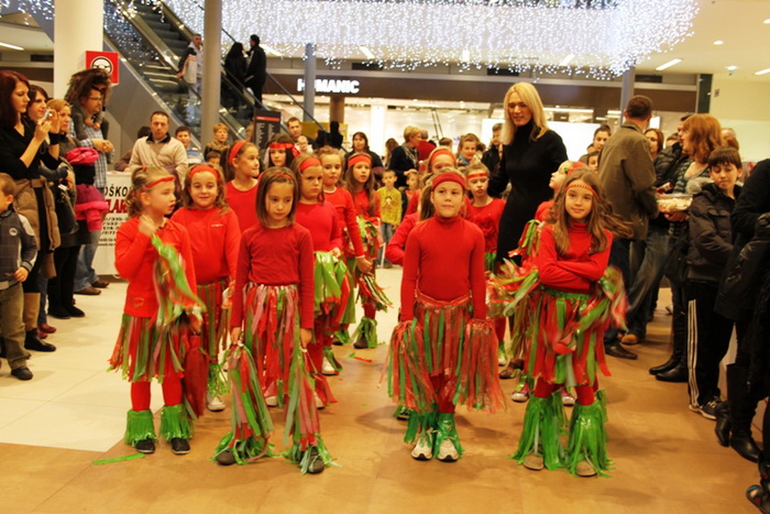 Predbožićna akcija u Suernovi, Foto: Udruga Down Zadarske županije, Anđela Horvat