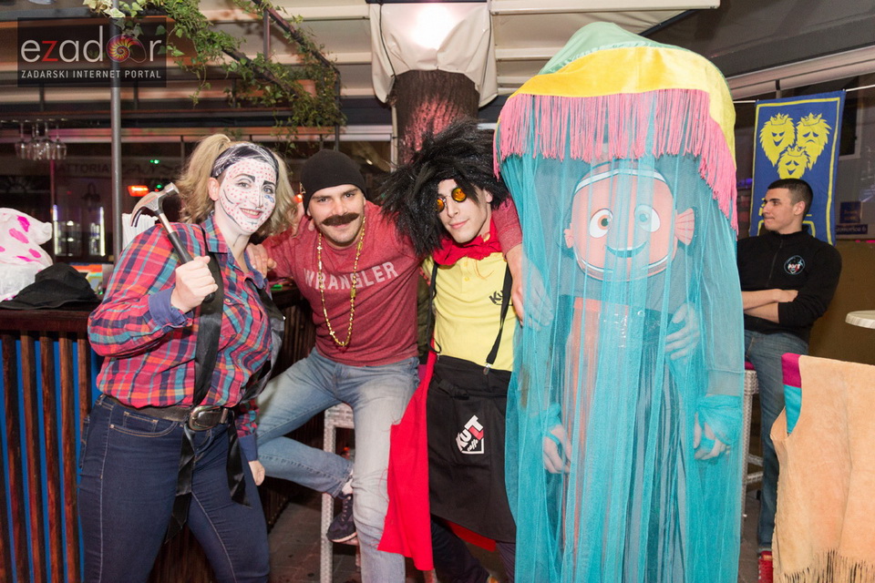 Cafe bar Doma: Povratak u Dolinu ćupova Cafe bar Doma: Povratak u Dolinu ćupova