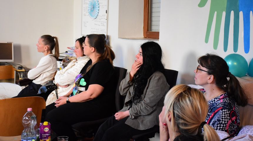 Pomoćnik u nastavi by ahimsa Pomoćnik u nastavi by ahimsa