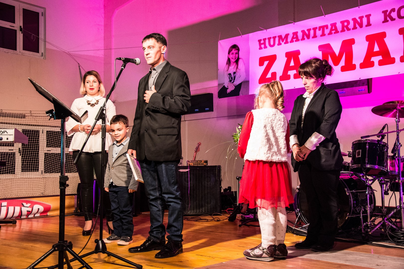 Humanitarni koncert “Za malu Enu” u Povljani Humanitarni koncert “Za malu Enu” u Povljani