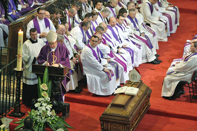 Posljednji ispraćaj nadbiskupa Ivana Prenđe (foto: Marin Gospić)