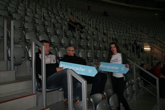 Košarkaši i navijači KK Zadar podržali akciju #birajzadar Košarkaši i navijači KK Zadar podržali akciju #birajzadar