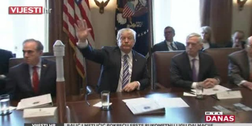 Trump pokrenuo svjetski trgovinski rat koji prijeti golemim štetama za cijeli svijet (thumbnail) Trump pokrenuo svjetski trgovinski rat koji prijeti golemim štetama za cijeli svijet (thumbnail)