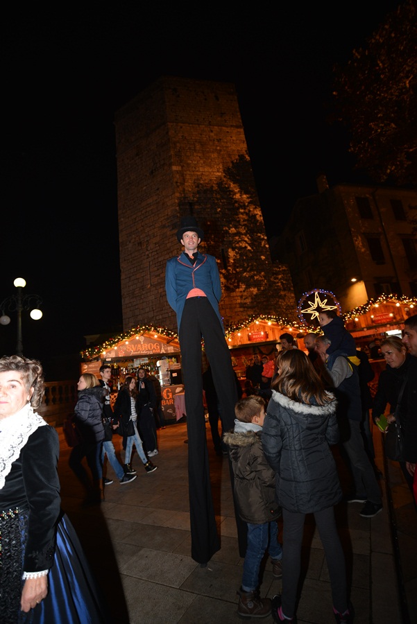 Započeo Advent u Zadru ; foto Iva Perinčić