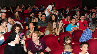 Zadar, 15.06.2013. snimio: Nenad Marčev
Gimnazija Vladimira Nazora Zadar i prijatelji
Andrew Lloyd Webber
Fantom u Operi
Redatelj Milena Dundov
Umjetnička voditeljica Iva Mustać Klarić
Nastupili učenici škole i prijatelji
Dvorana HNK Zadar Zadar, 15.06.2013. snimio: Nenad Marčev
Gimnazija Vladimira Nazora Zadar i prijatelji
Andrew Lloyd Webber
Fantom u Operi
Redatelj Milena Dundov
Umjetnička voditeljica Iva Mustać Klarić
Nastupili učenici škole i prijatelji
Dvorana HNK Zadar