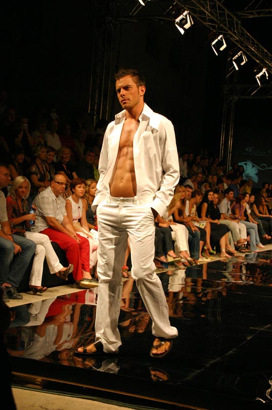 Image 1175005 (auto)