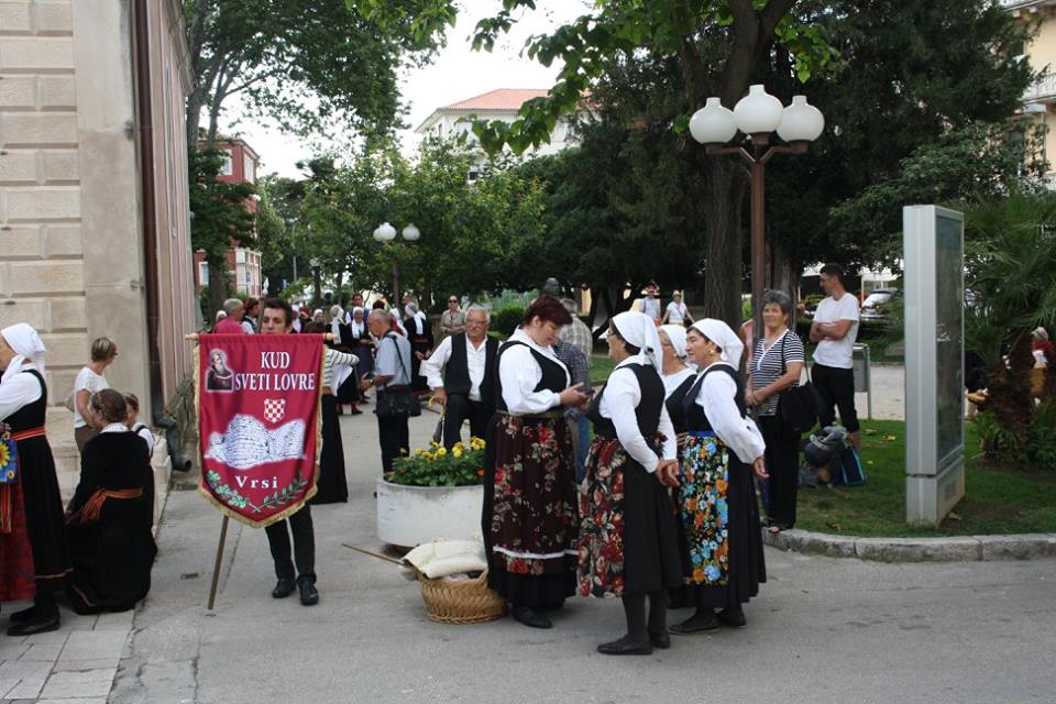 smotra folklora; etno dani