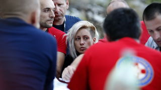 Gracac, 170711.
Speleologu koji je s kolegom u nedjelju istrazivao jamu Kita Gacesina kod Gracaca je pozlilo te je pao u, kako se doznaje, dijabeticku komu koja ga je uhvatila u snu. Ostao je lezati na 362 metra dubine. Rijec je o muskarcu (37) iz Samobor Gracac, 170711.
Speleologu koji je s kolegom u nedjelju istrazivao jamu Kita Gacesina kod Gracaca je pozlilo te je pao u, kako se doznaje, dijabeticku komu koja ga je uhvatila u snu. Ostao je lezati na 362 metra dubine. Rijec je o muskarcu (37) iz Samobor