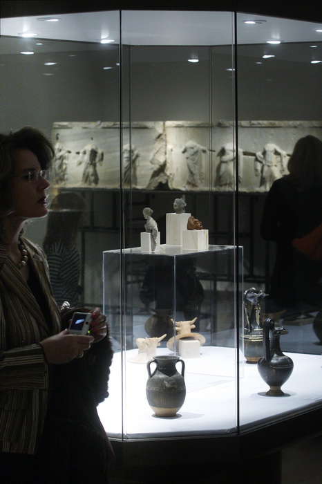 Zagreb, 141010.
Klovicevi dvori.
Otvorenje izlozbe ” Anticki Grci na tlu Hrvatske”
Izlozba Antizki Grci na tlu Hrvatske obuhvaca razdoblje od 12. do 1. st. pr. Kr., odnosno od najranijih posjeta Grka na Grka nasem priobalju