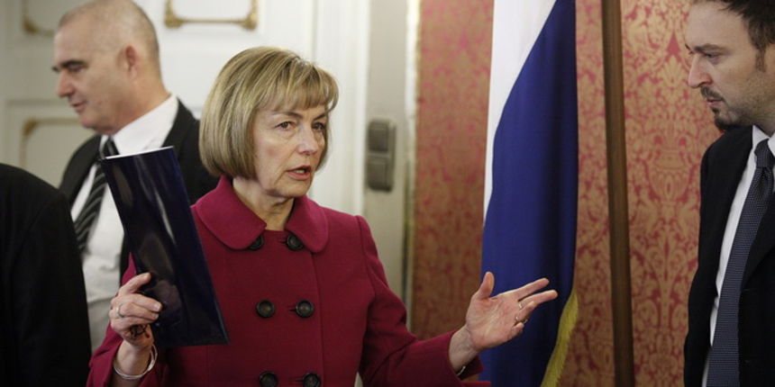 Zagreb, 170113.
Redovna sjednica Vlade Republike Hrvatske u Banskim dvorima na Markovom trgu.
Na fotografiji: Vesna Pusic.
Foto: Dragan Matic / CROPIX Zagreb, 170113.
Redovna sjednica Vlade Republike Hrvatske u Banskim dvorima na Markovom trgu.
Na fotografiji: Vesna Pusic.
Foto: Dragan Matic / CROPIX