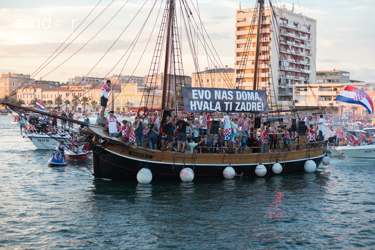Veličanstven doček četvorice zadarskih Vatrenih Veličanstven doček četvorice zadarskih Vatrenih
