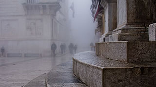 Zadar, magla svuda oko nas