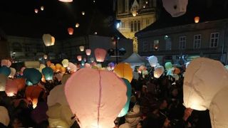 Na tržnici Dolac održan je peti performans Kapulica & Lampioni.  Foto: PIXSELL