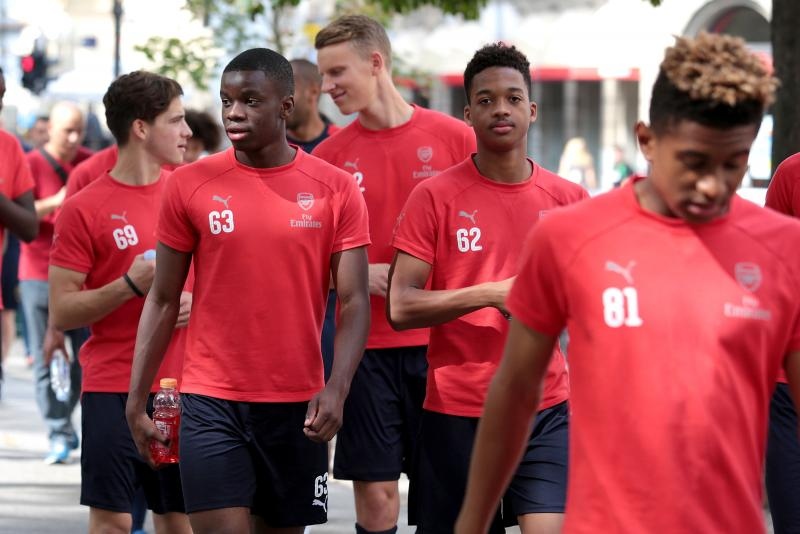 Legendarni Thierry Henry i juniori FC Arsenala prošetali Zagrebom, Photo: Patrik Maček/PIXSELL Legendarni Thierry Henry i juniori FC Arsenala prošetali Zagrebom, Photo: Patrik Maček/PIXSELL