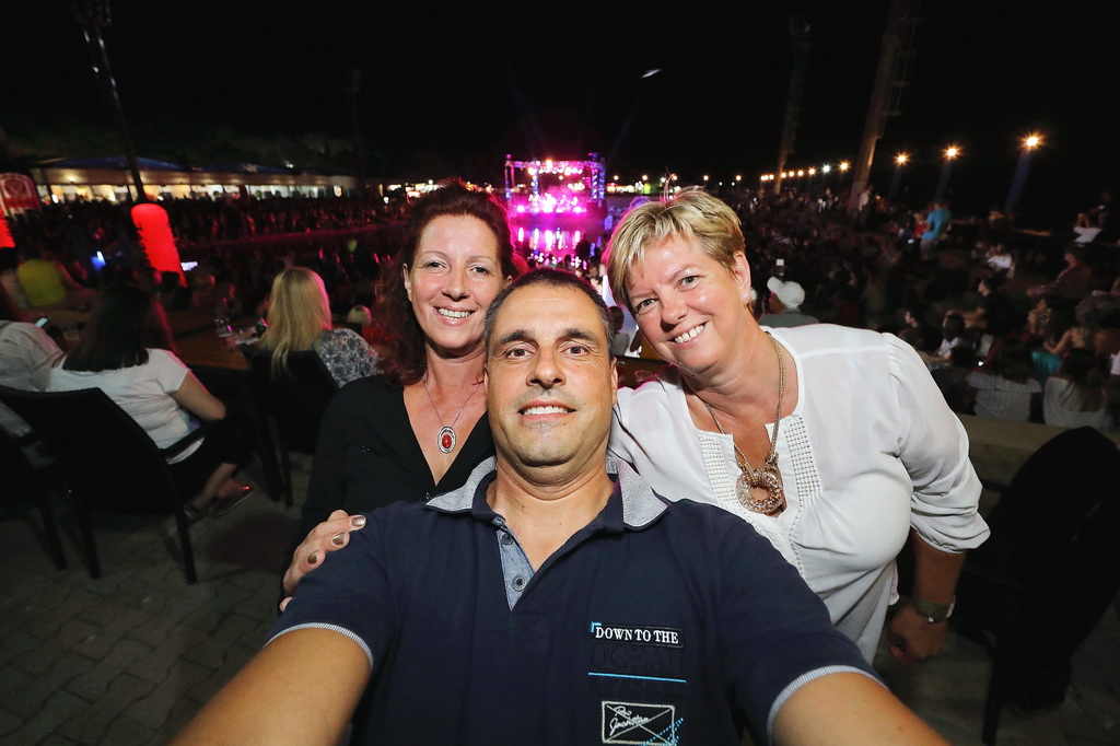 Čudesna Doris Dragović oduševila u Biogradu na Moru Čudesna Doris Dragović oduševila u Biogradu na Moru