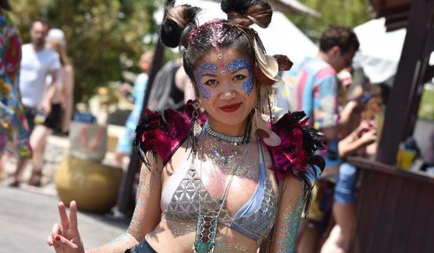 Posljednji dan Love International Festivala u Tisnom privukao je veliki broj mladih iz cijele Europe, a najviče iz Velike Britanije.  Photo: Hrvoje Jelavić/PIXSELL